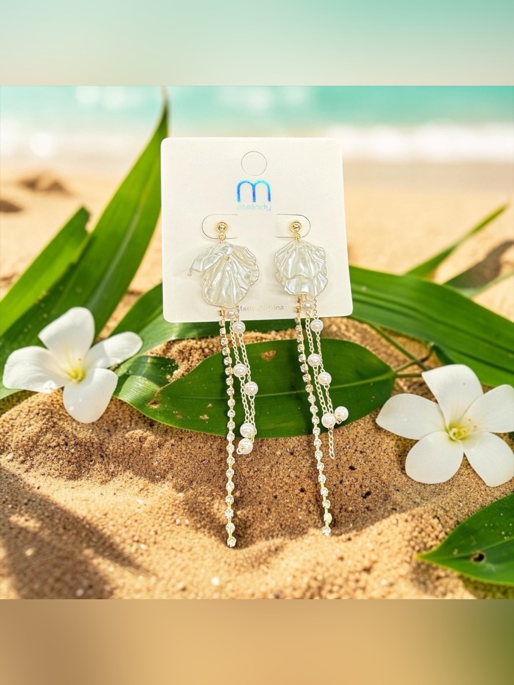 🏷️‼️5/$25🏷️‼️🐚 Melody🐚White Seashells w/Faux Pearl/Crystal Tassel Drop Earrings
